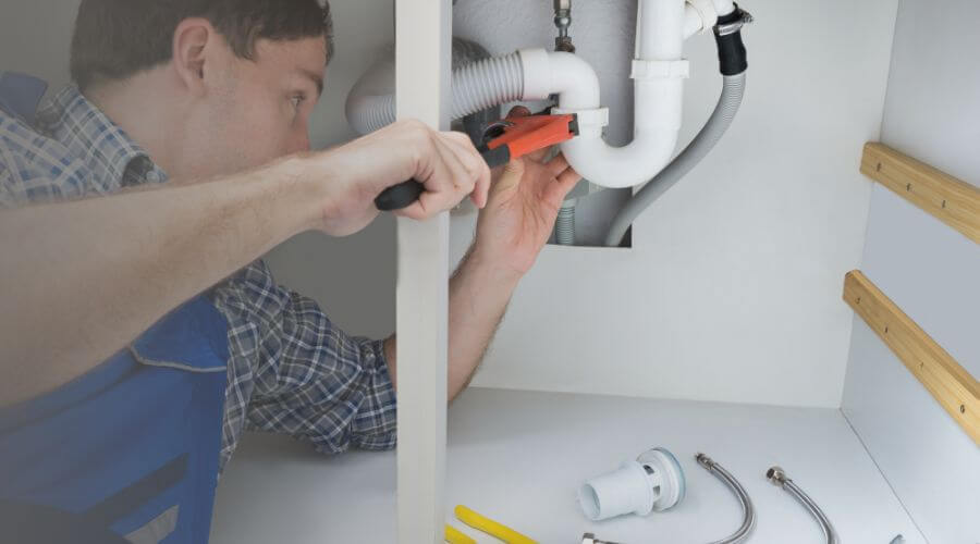 Expert burst pipe repair services in Kearsarge, MI
